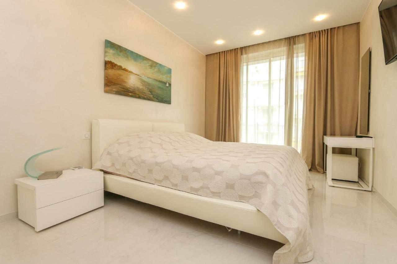 Seafront Modern Apartment Nice Buitenkant foto